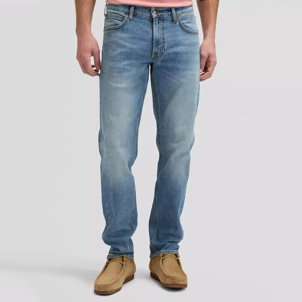 Lee® Daren Zip Fly Low Stretch Regular Jean in Flint (112377687)